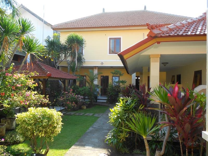 Grand Wijaya Hotel — Singaraja