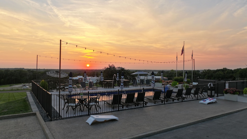 Pinemark Inn & Suites - photo 29