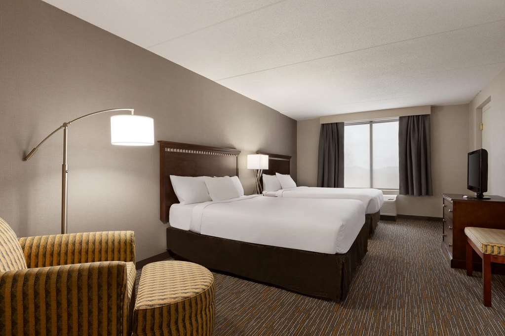 Wingate by Wyndham Bridgeport Clarksburg - photo 22