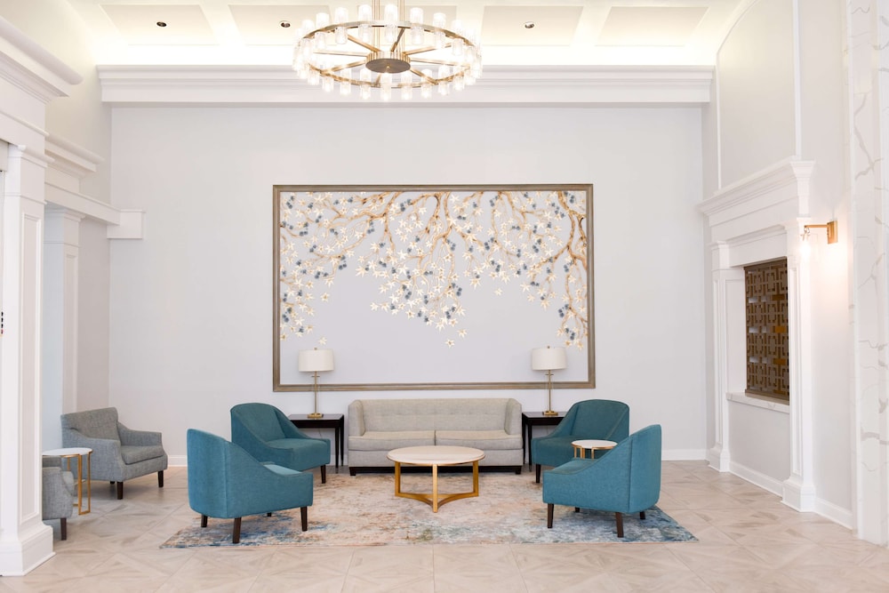 Hampton Inn & Suites Charlotte SouthPark at Phillips Place - featured photo