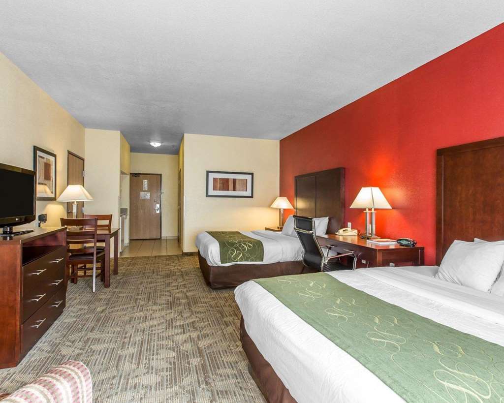 Comfort Suites Palm Desert I 10 - photo 23