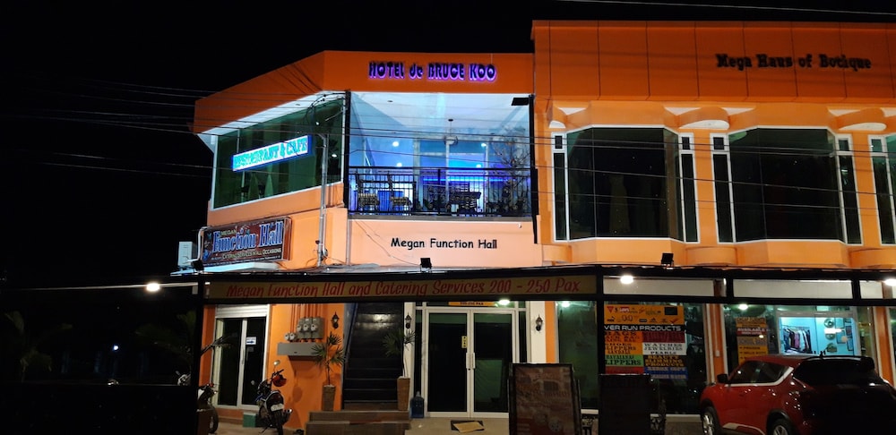 Hotel De Bruce Koo — Digos