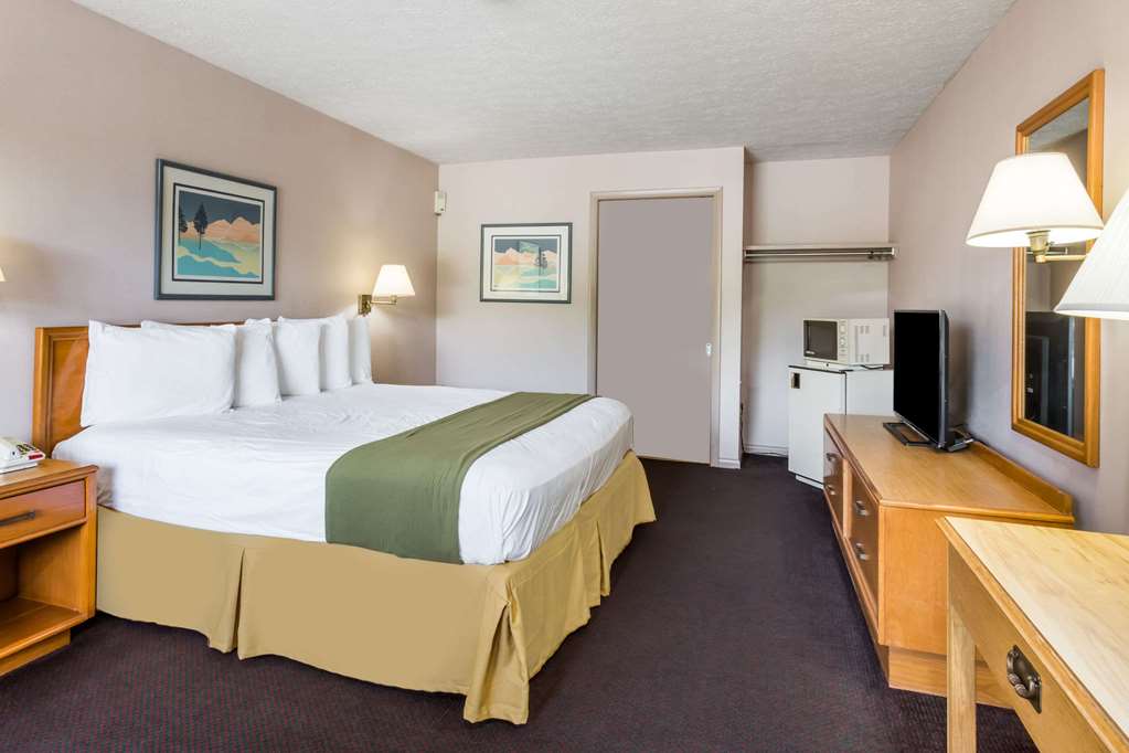 Days Inn by Wyndham Bedford - photo 13