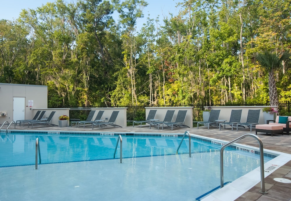 TownePlace Suites Charleston Airport Convention Center - photo 23