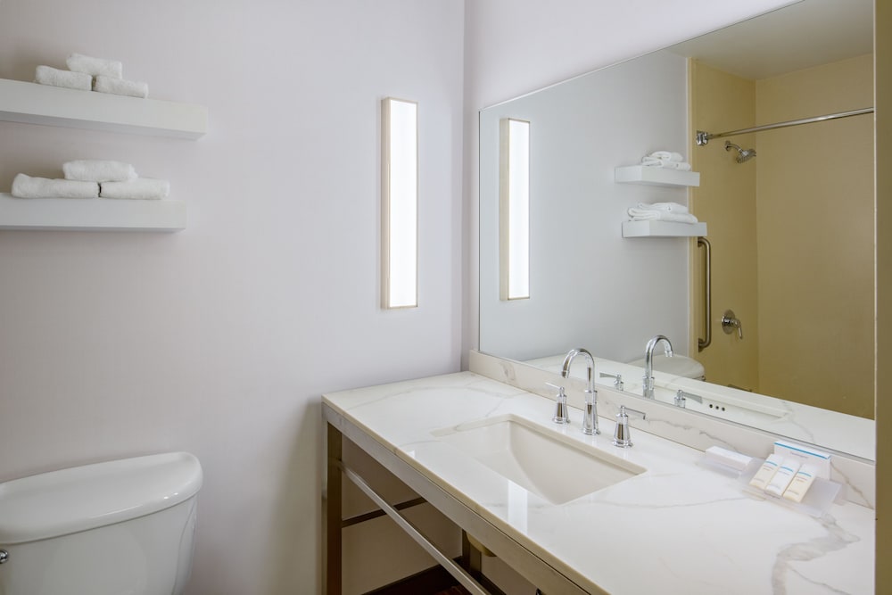 Hilton Garden Inn Folsom - photo 24