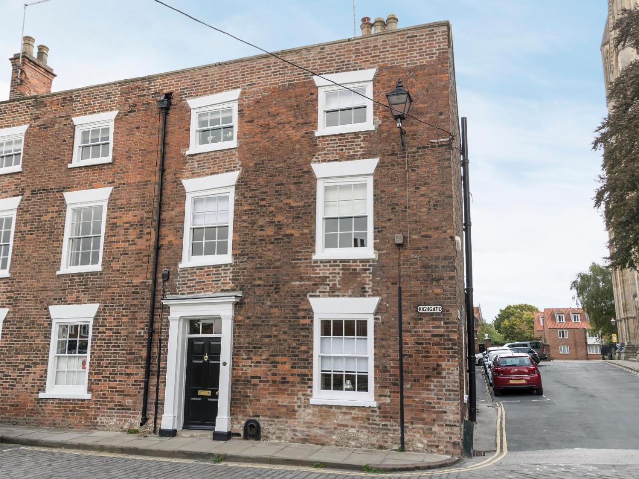Beverley Minster House — 5-Star Luxury Hotel in Beverley, United Kingdom