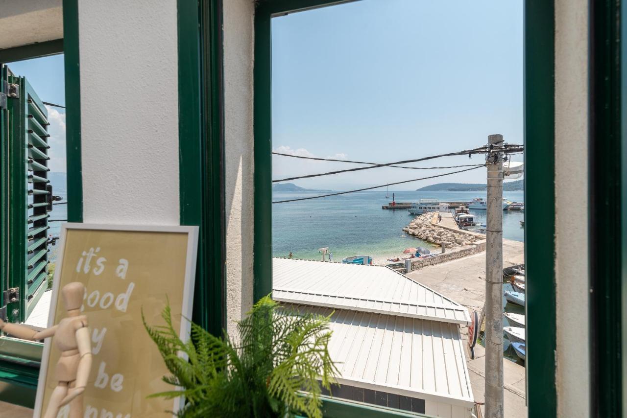 Beach Apartman Marela — 4-Star Luxury Hotel in Slatine, Croatia