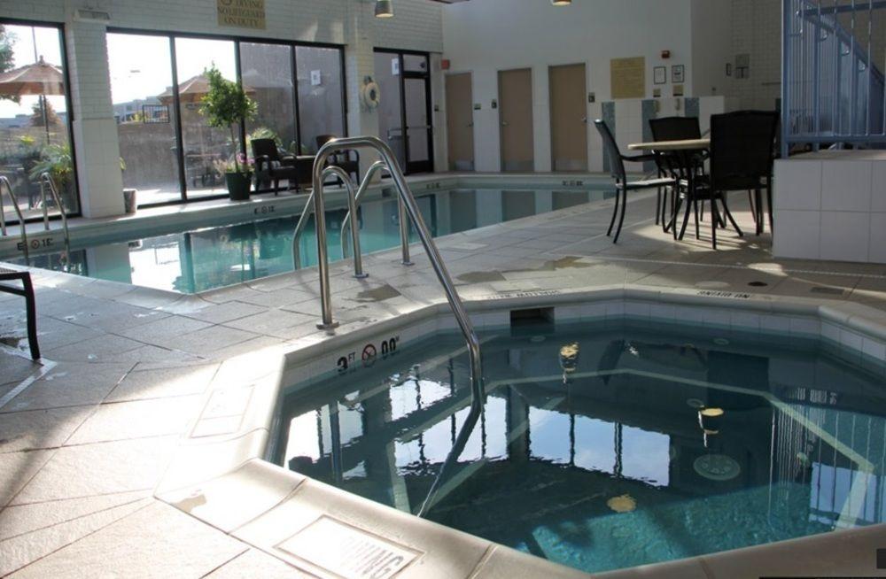 DoubleTree Pittsburgh Monroeville Convention Center - photo 5