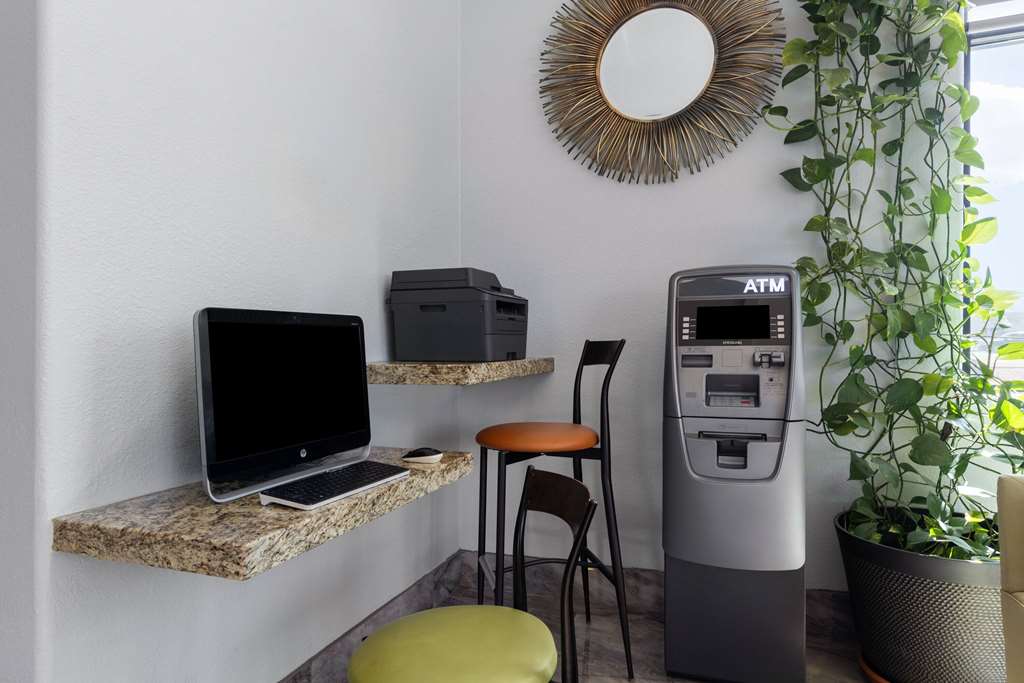Days Inn & Suites by Wyndham Tucson Marana - photo 8
