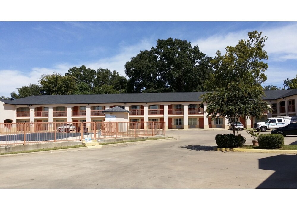 Cajun Inn - photo 16