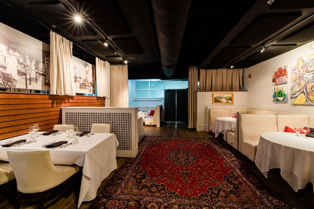 Hotel Florence Tapestry Collection by Hilton - photo 87
