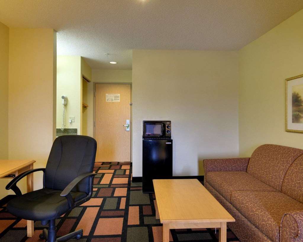 Quality Inn & Suites Malvern - photo 12