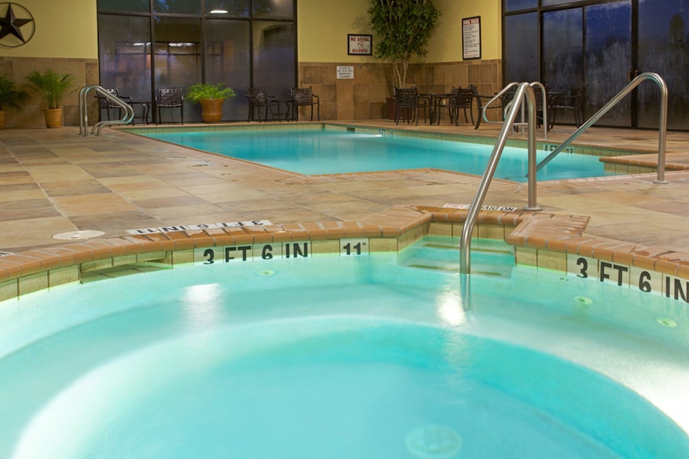 Holiday Inn Hotel & Suites Beaumont Plaza by IHG - photo 14