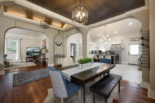 Charming Nashville Bungalow — 4-Star Luxury Hotel in Nashville, United States