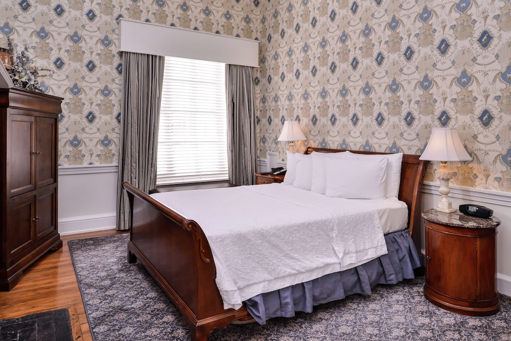 Hampton Inn Lexington Historic District - photo 14