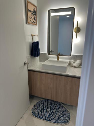 Glamorous Gale Miami Ocean View Balcony Resort & Spa - photo 18