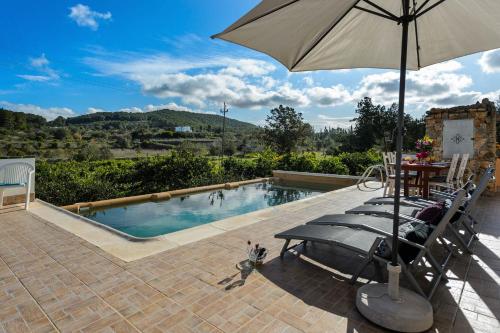Villa Davyvic — 4-Star Luxury Hotel in Sant Joan De Labritja, Spain