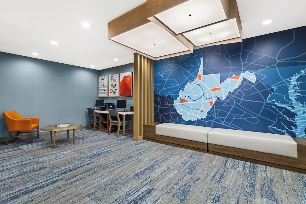 Holiday Inn Express and Suites Fairmont by IHG - photo 44