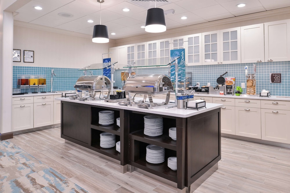Homewood Suites by Hilton Des Moines Airport - photo 50