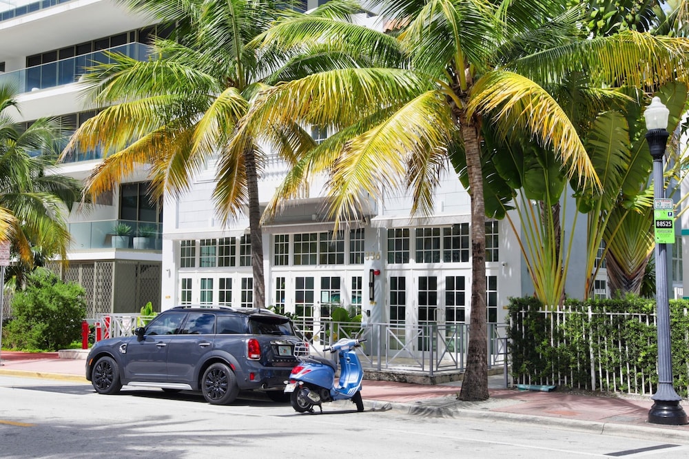 The Julia Hotel - last minute hotel in Miami Beach