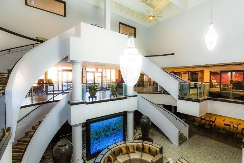 Regalia Hotel & Conference Center - photo 25
