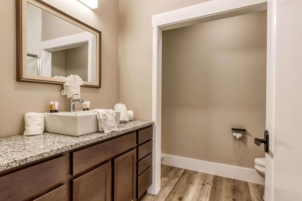 New Hotel Collection Smoky Mountains - photo 9