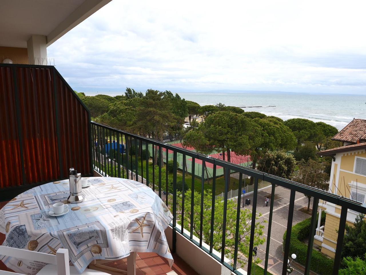 Nido Della Poiana Attico Panoramico — 4-Star Luxury Hotel in Grado, Italy
