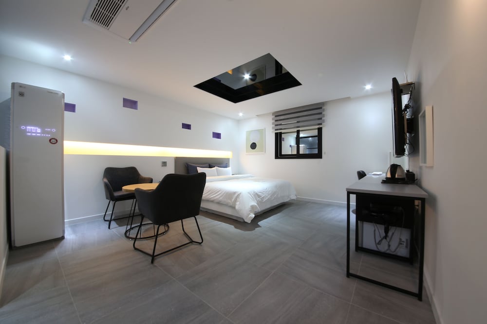 2Night in Jeonju, South Korea