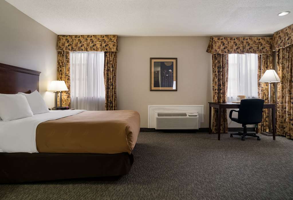 Quality Inn Grand Blanc Flint South - photo 21