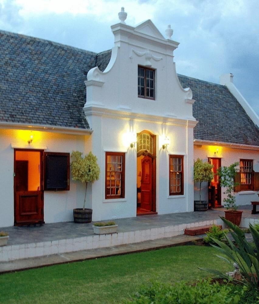 Kronenhoff Guest House — 4-Star Luxury Hotel in Kirkwood, South Africa