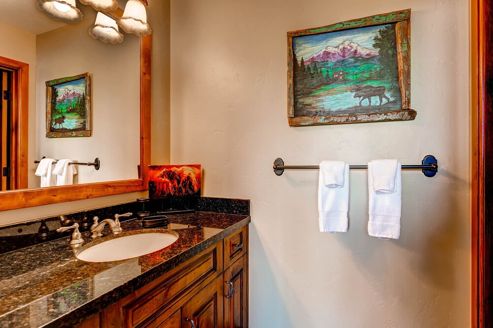 Highlands Slopeside by East West Hospitality - photo 314