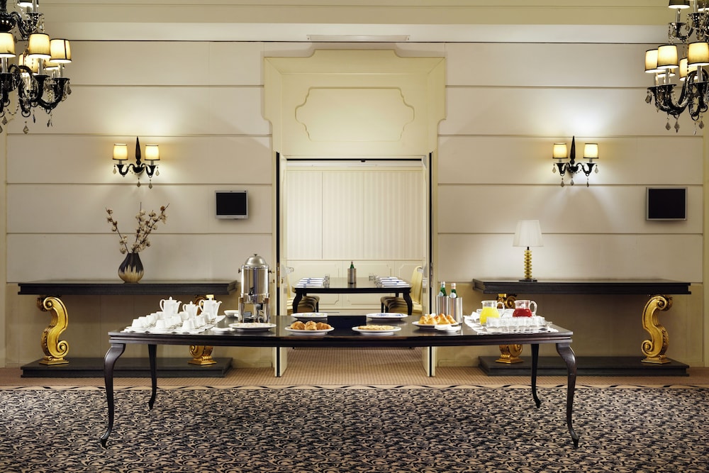 מזון ומשקאות