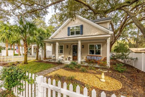 Oak Isle Cottage — 4-Star Luxury Hotel in Saint Simons Island, United States