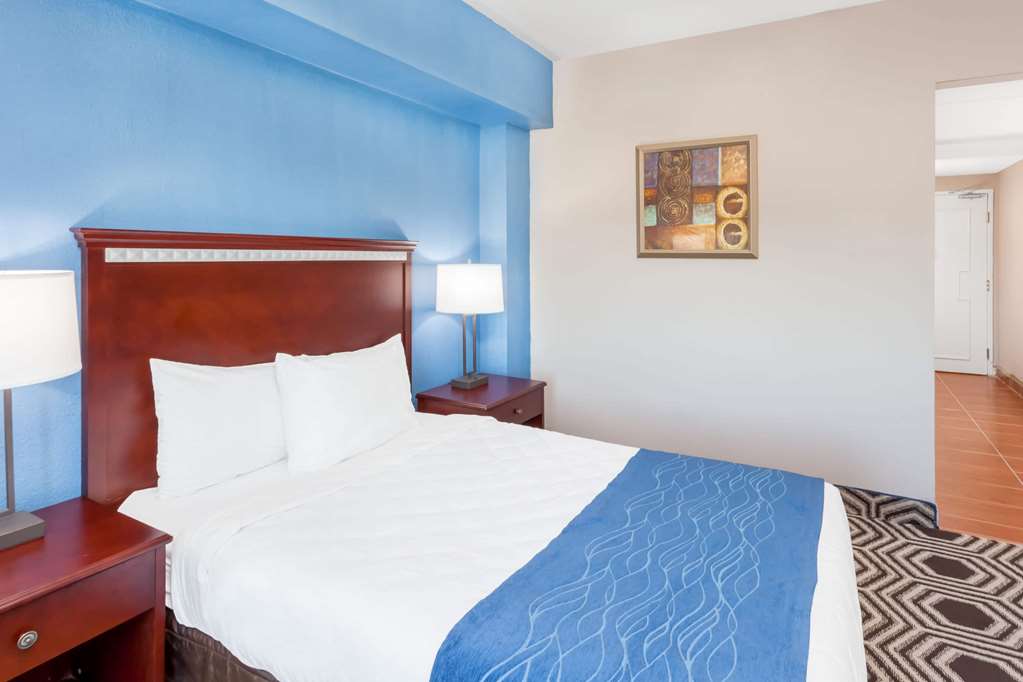 Baymont by Wyndham Delavan Near Lake Geneva - photo 5