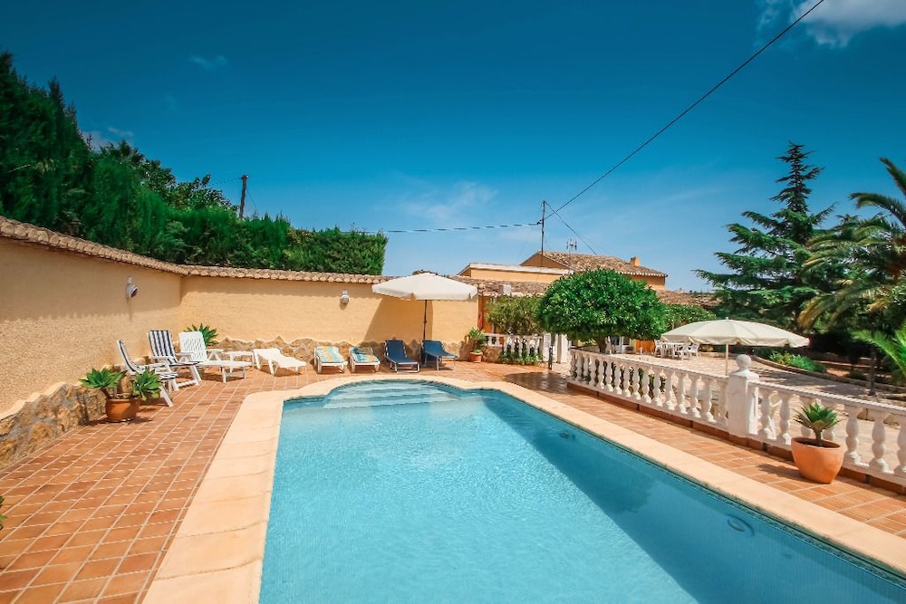 Finca Vicente charming Finca style holiday villa in Teulada — 4-Star Luxury Hotel in Teulada, Spain