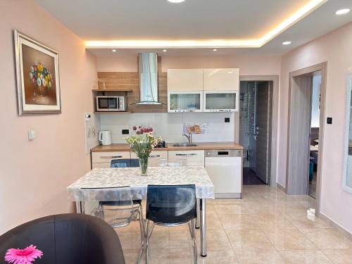 Apartment Pančur — 4-Star Luxury Hotel in Porec, Croatia