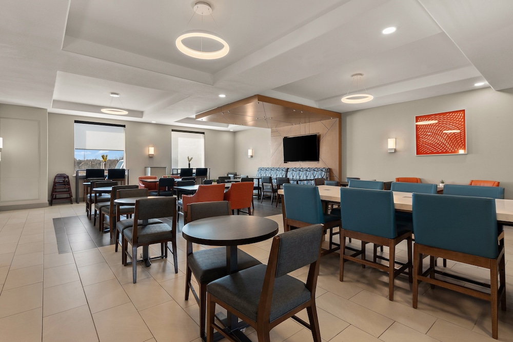 Holiday Inn Express & Suites Oklahoma City NW Quail Springs by IHG - photo 42