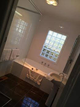 The Queenscliff Hotel