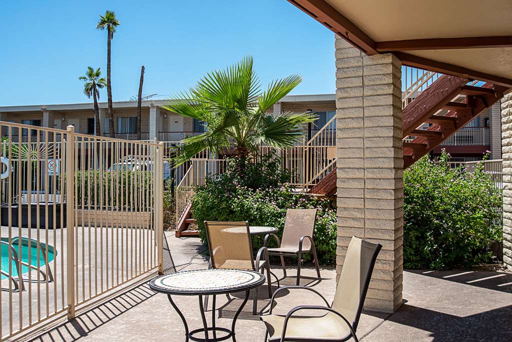 Quality Inn & Suites Phoenix NW Sun City - photo 29