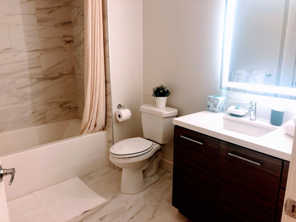 Resort Style Suites in Downtown LA - photo 37