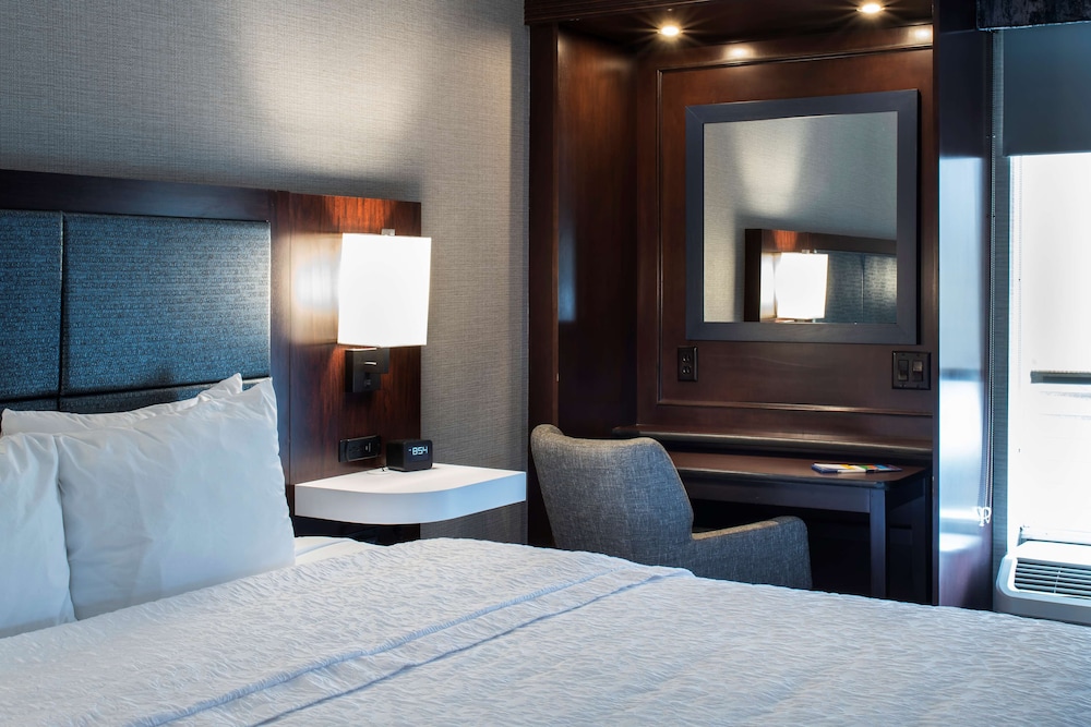 Hampton Inn & Suites Chicago Lincolnshire - photo 8