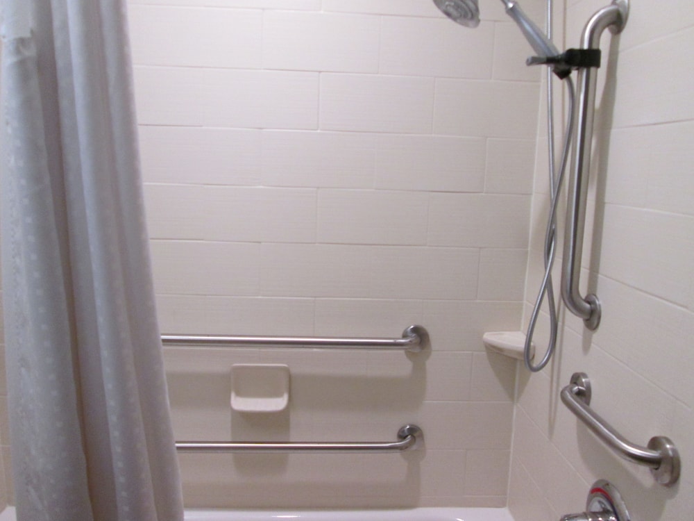 Holiday Inn Express Cloverdale by IHG - photo 48