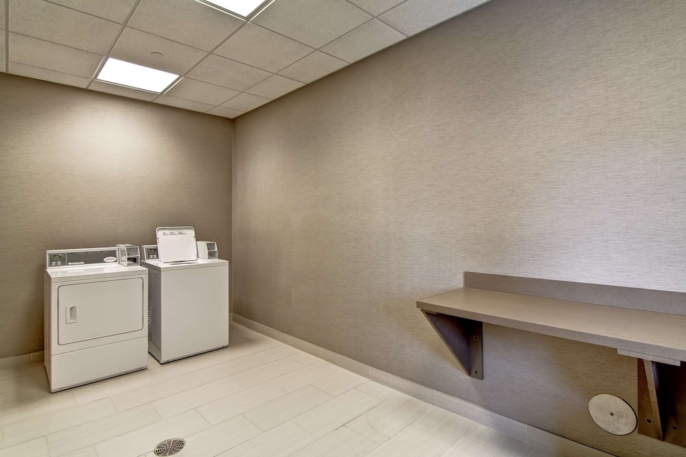 Hampton Inn & Suites Detroit Troy - photo 33