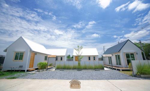 Barn Sampran Resort — Sam Phran