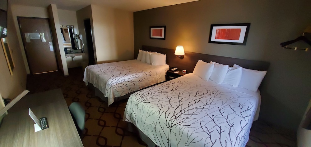 Cottonwood Inn and Conference Center - photo 11