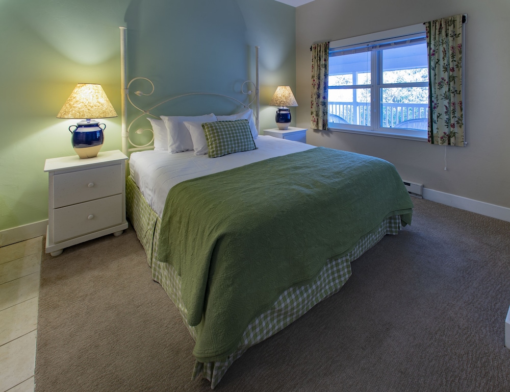 Edgewater Resort - photo 29