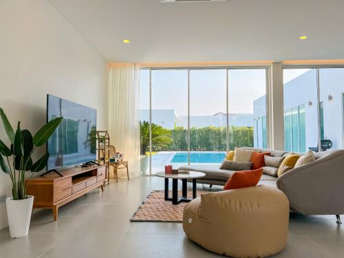 Dani Villa Spacious Private pool villa 4 Bed 4 bath — 4-Star Luxury Hotel in Hua Hin, Thailand