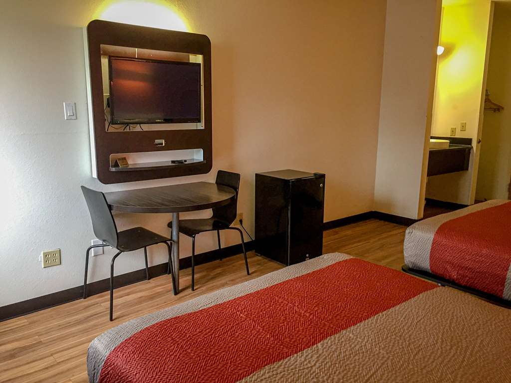 Motel 6 Woodway TX - photo 12