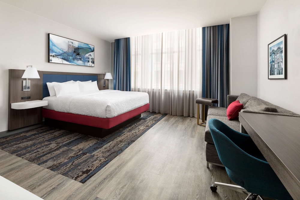 Hampton Inn & Suites Baltimore Inner Harbor - photo 8