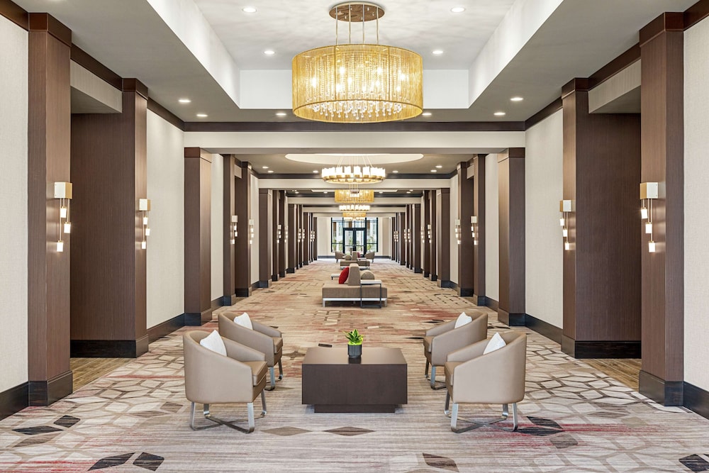 Embassy Suites by Hilton Round Rock - photo 42